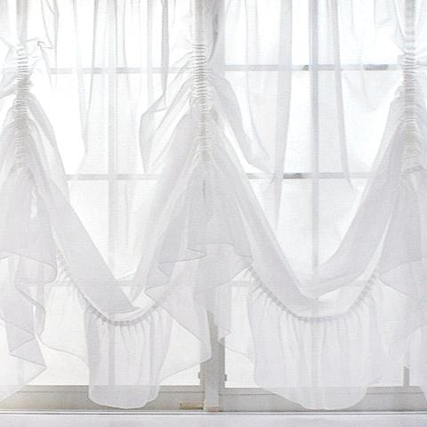 バルーンスタイルの出窓スタイルカーテン